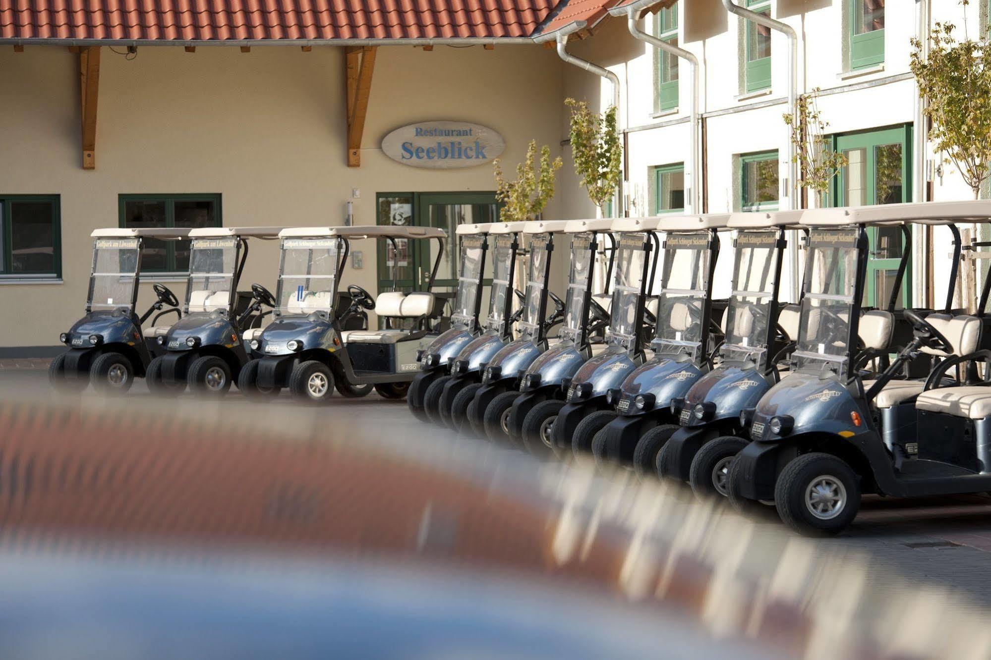 Apartments Golfpark Schlossgut Sickendorf เลาเทอร์บาค ภายนอก รูปภาพ