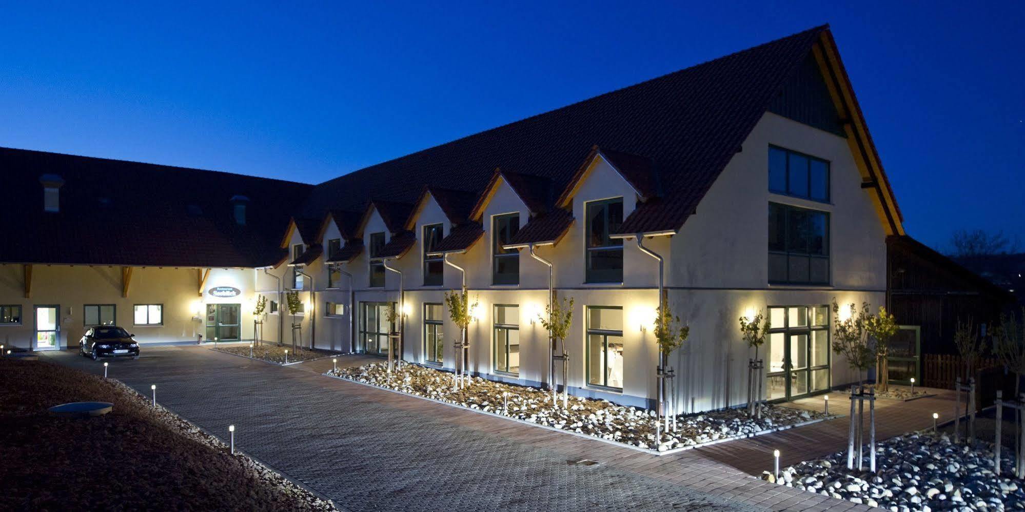 Apartments Golfpark Schlossgut Sickendorf เลาเทอร์บาค ภายนอก รูปภาพ