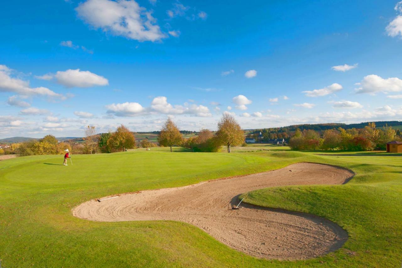 Apartments Golfpark Schlossgut Sickendorf เลาเทอร์บาค ภายนอก รูปภาพ